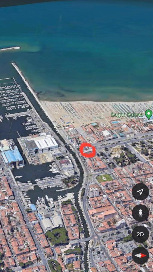 Ad un passo dal molo con 2 biciclette incluse Viareggio Exterior foto